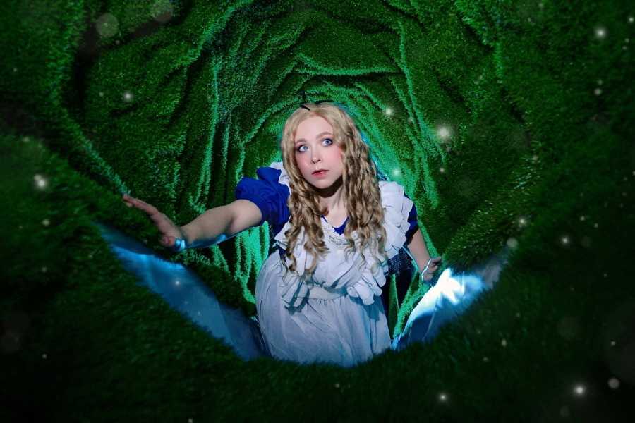 Квест в реальности По следам Алисы от компании Клаустрофобия Квест в реальности По следам Алисы от компании Клаустрофобия