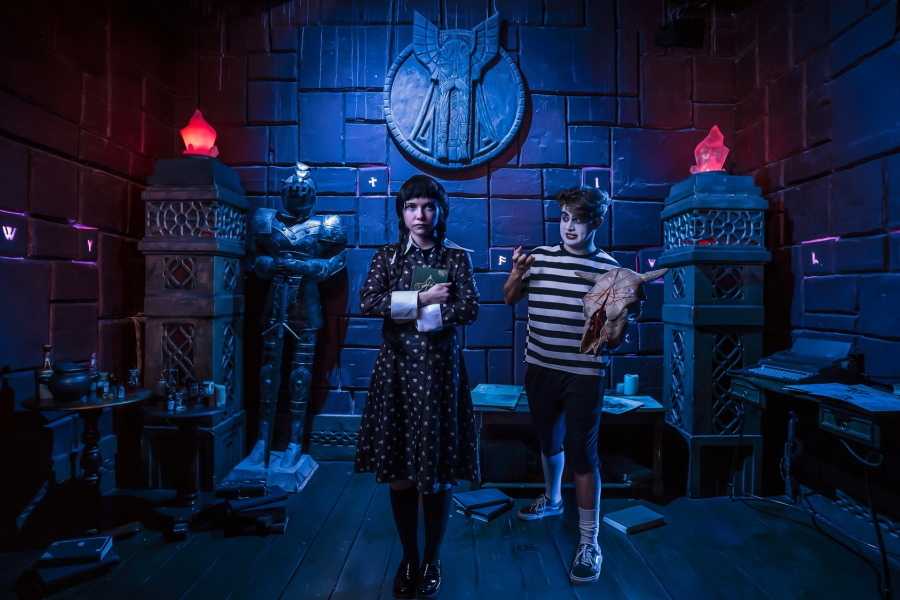 Квест в реальности Уэнсдей Аддамс и танец теней от компании Клаустрофобия Квест в реальности Уэнсдей Аддамс и танец теней от компании Клаустрофобия