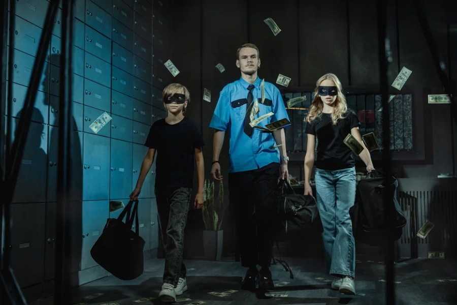 Квест в реальности Ограбление секретного хранилища от компании Exitgames Квест в реальности Ограбление секретного хранилища от компании Exitgames