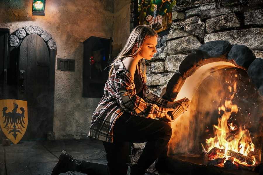 Квест в реальности Resident Evil. Замок от компании Клаустрофобия Квест в реальности Resident Evil. Замок от компании Клаустрофобия