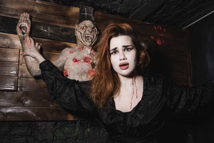 Квест в реальности Алкогольный квест "Бар вампиров" от компании Нелогика Квест в реальности Алкогольный квест "Бар вампиров" от компании Нелогика