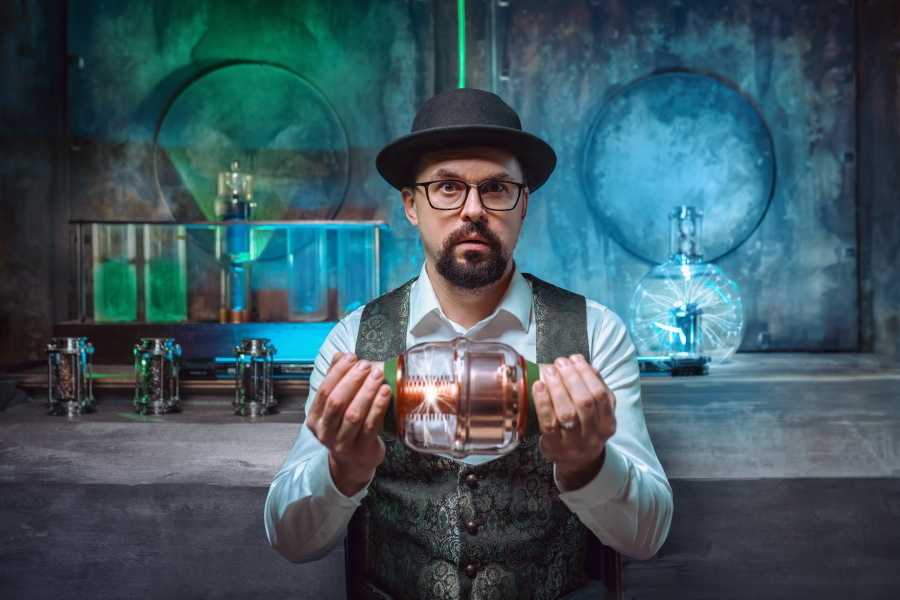 Квест в реальности Шерлок Холмс: рубиновый астероид от компании Quest Stars Квест в реальности Шерлок Холмс: рубиновый астероид от компании Quest Stars