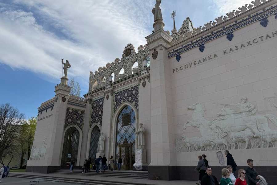 Квест в реальности Что скрывают павильоны ВДНХ? от компании Маршрут построен Квест в реальности Что скрывают павильоны ВДНХ? от компании Маршрут построен